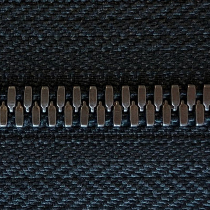 dark grey | antique | zipper swatch