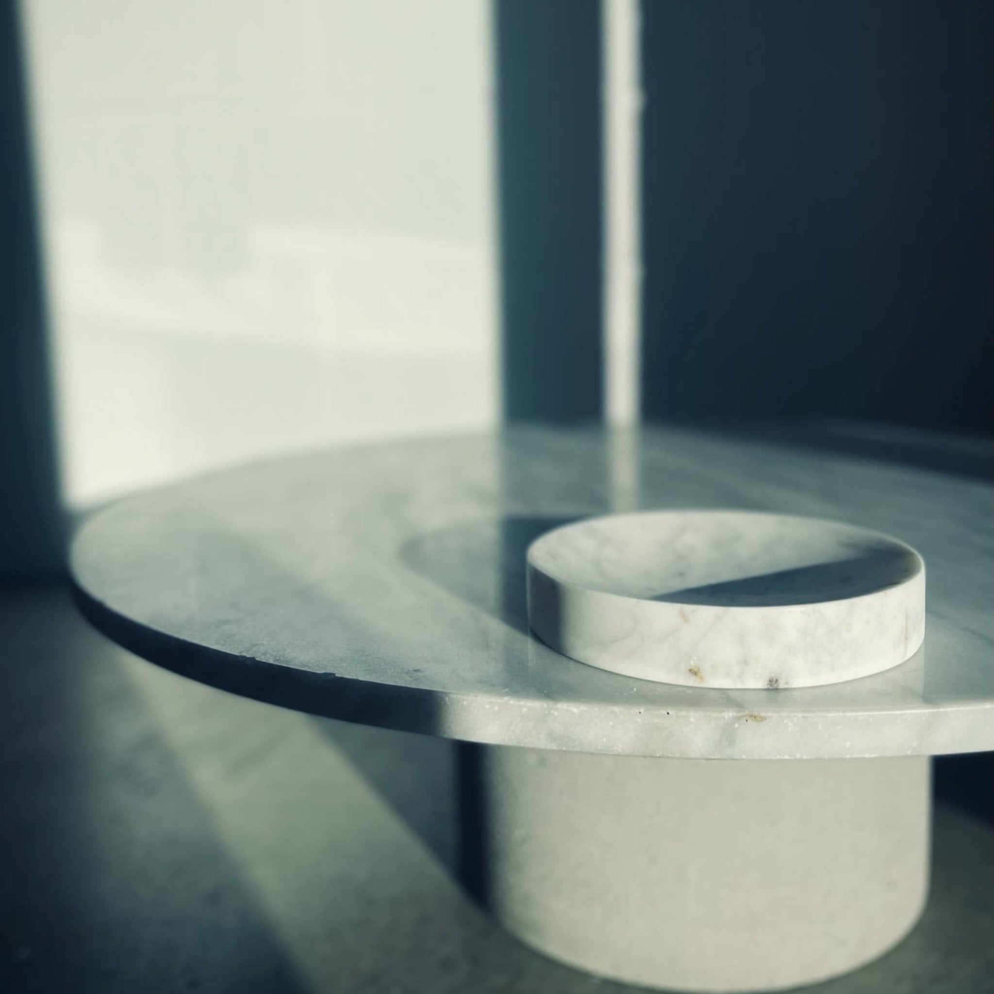 side view of pearl white marble dish