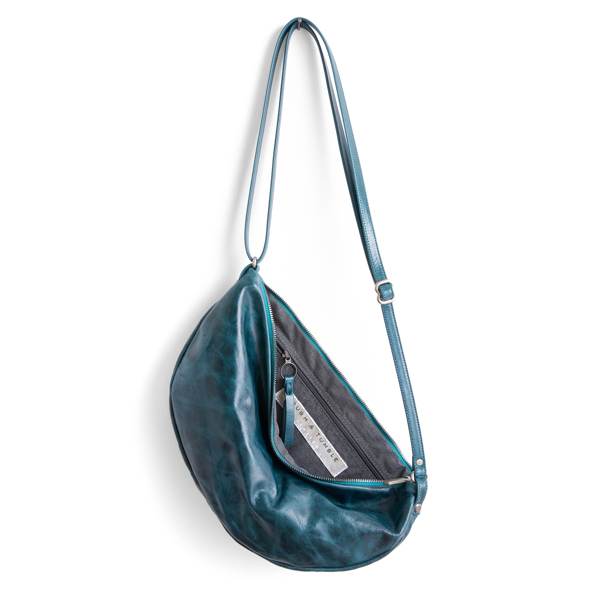 the luna size large in tourmaline interior shows grey chambray lining