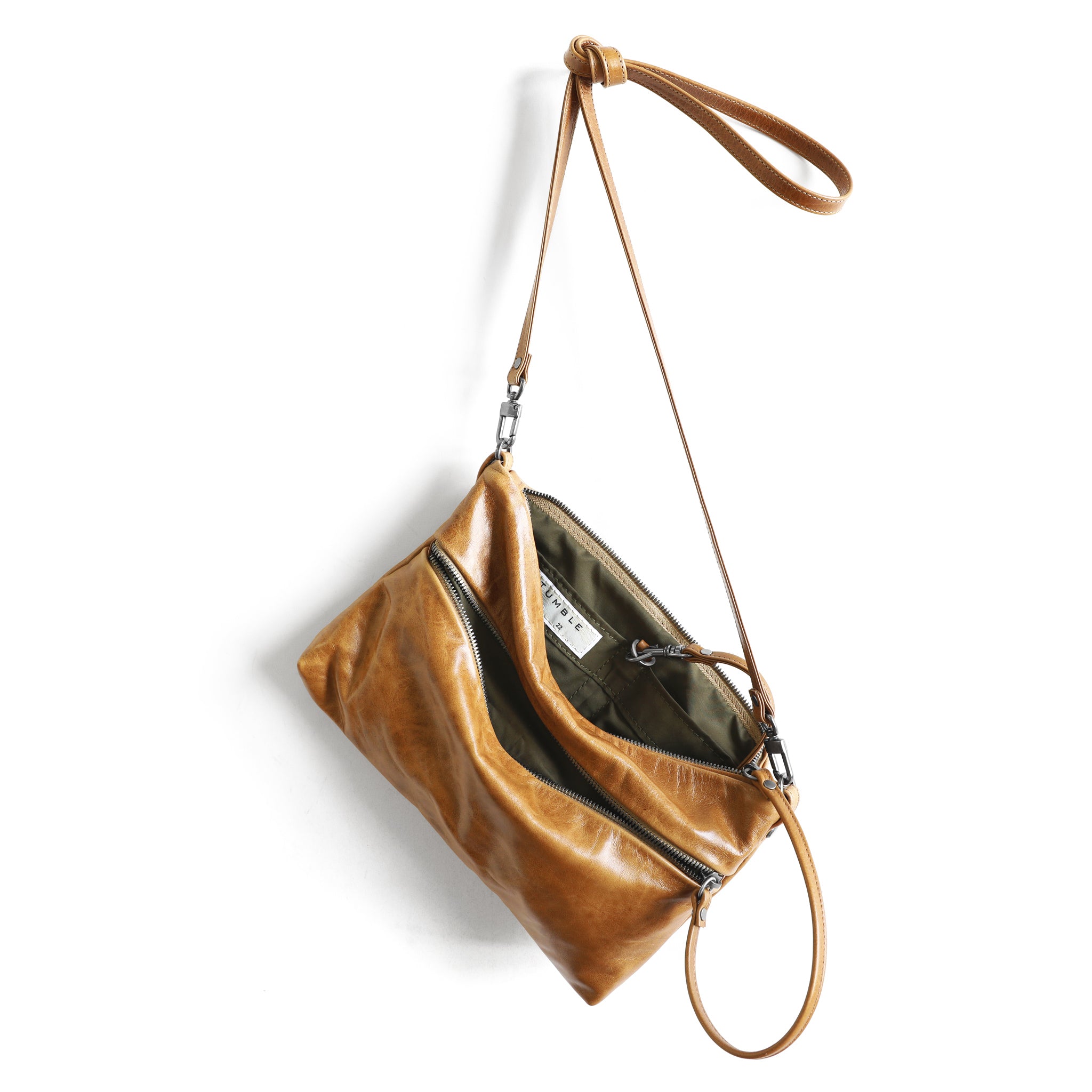 cheyenne in light saddle, showcasing interior kelp lining